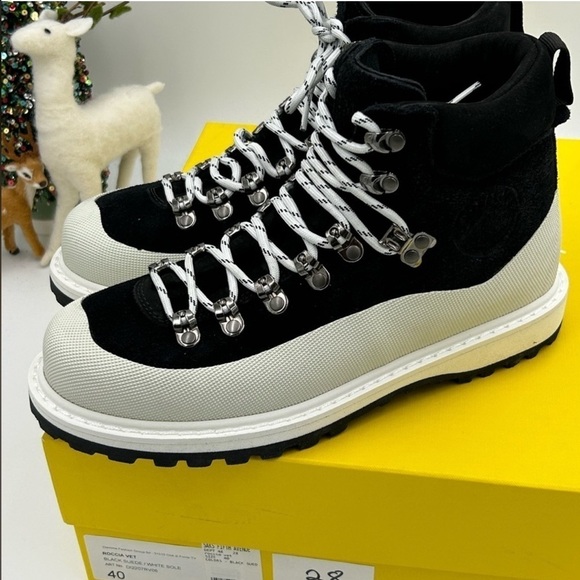 Men’s Alexander McQueen black/white ankle boots size 41 made in Italy